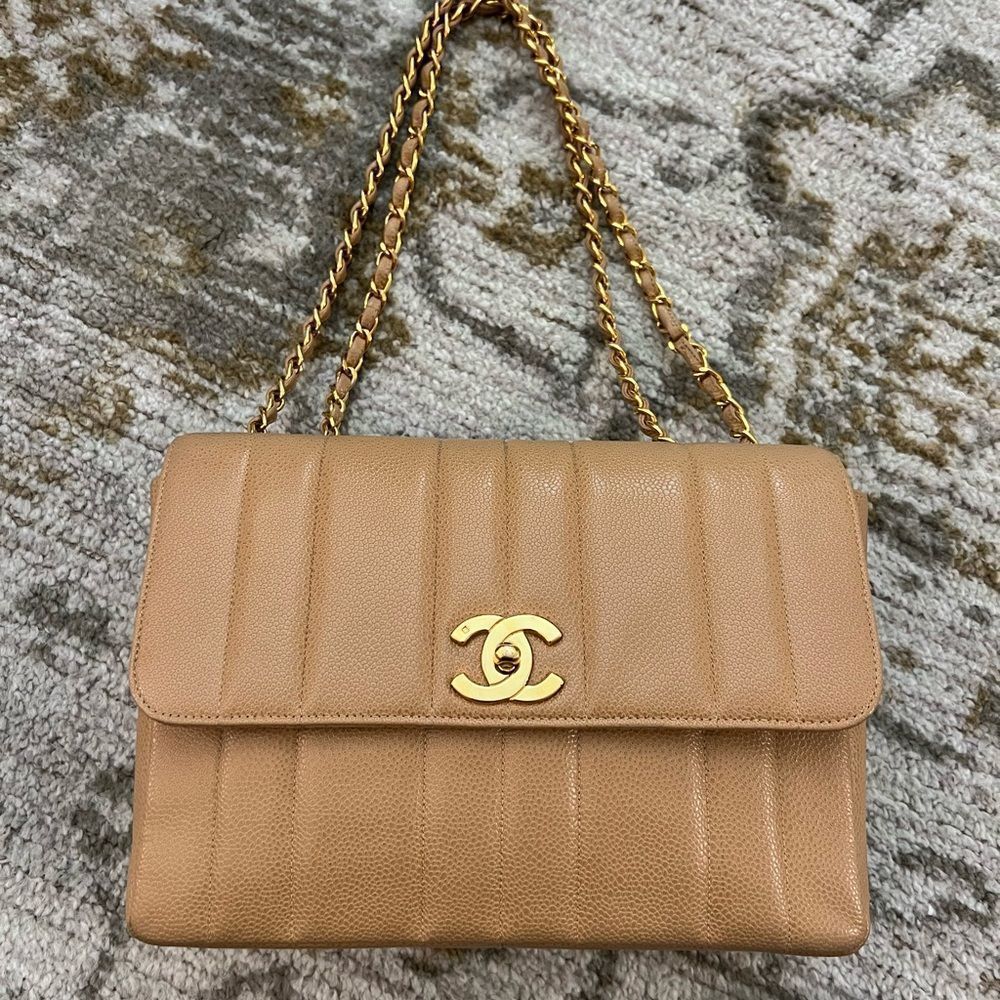Chanel medium classic flap - Picture 7 of 14
